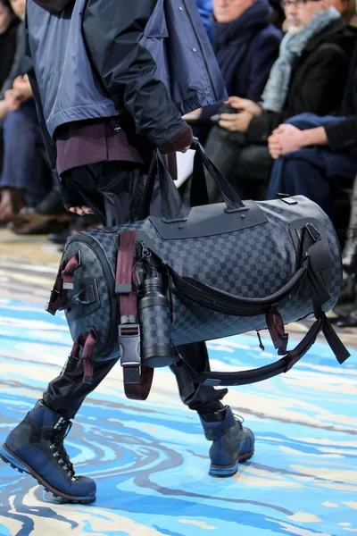 Look 39